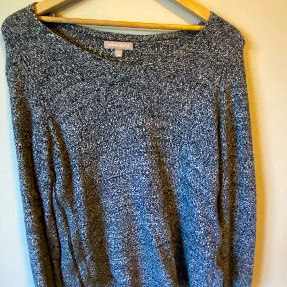 Grey Banana Republic Wooly Sweater || - Picture 1 of 3
